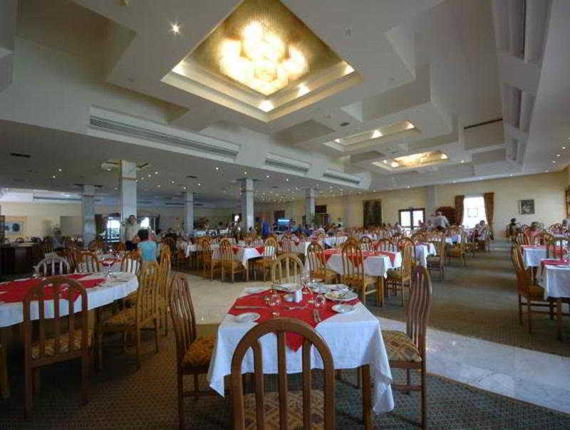Holiday Inn Safaga Palace Hurghada Exteriör bild